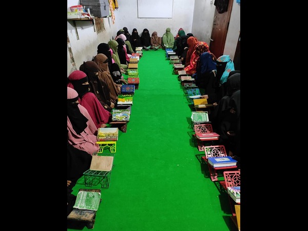 দারুসসুন্নাহ্ মহিলা মাদ্রাসা ও ইয়াতীম খান